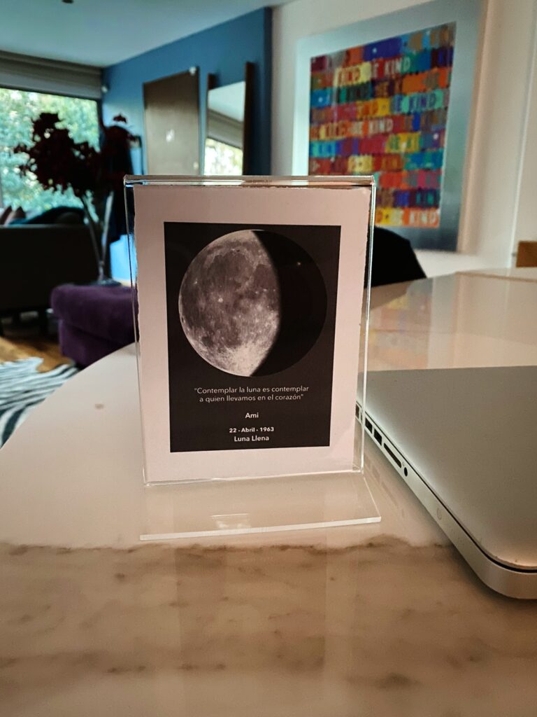 Regalo personalizado - Luna para mesa - Amy Pozos Astróloga